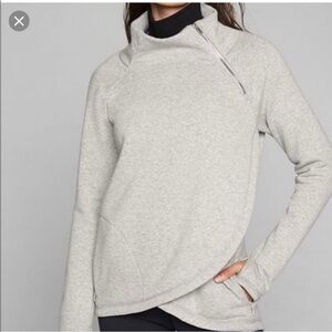 ATHLETA COZY KARMA Gray Asymmetrical Zip Pullover Large